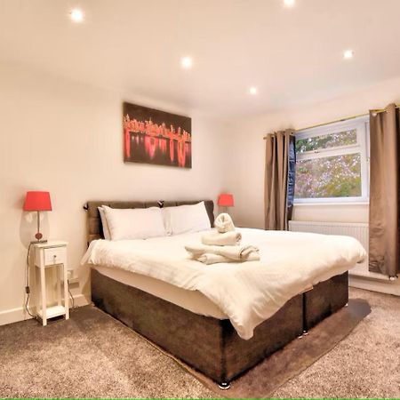 Amazing Beautiful King Size Bedroom 1 - Heybridge  Exterior photo